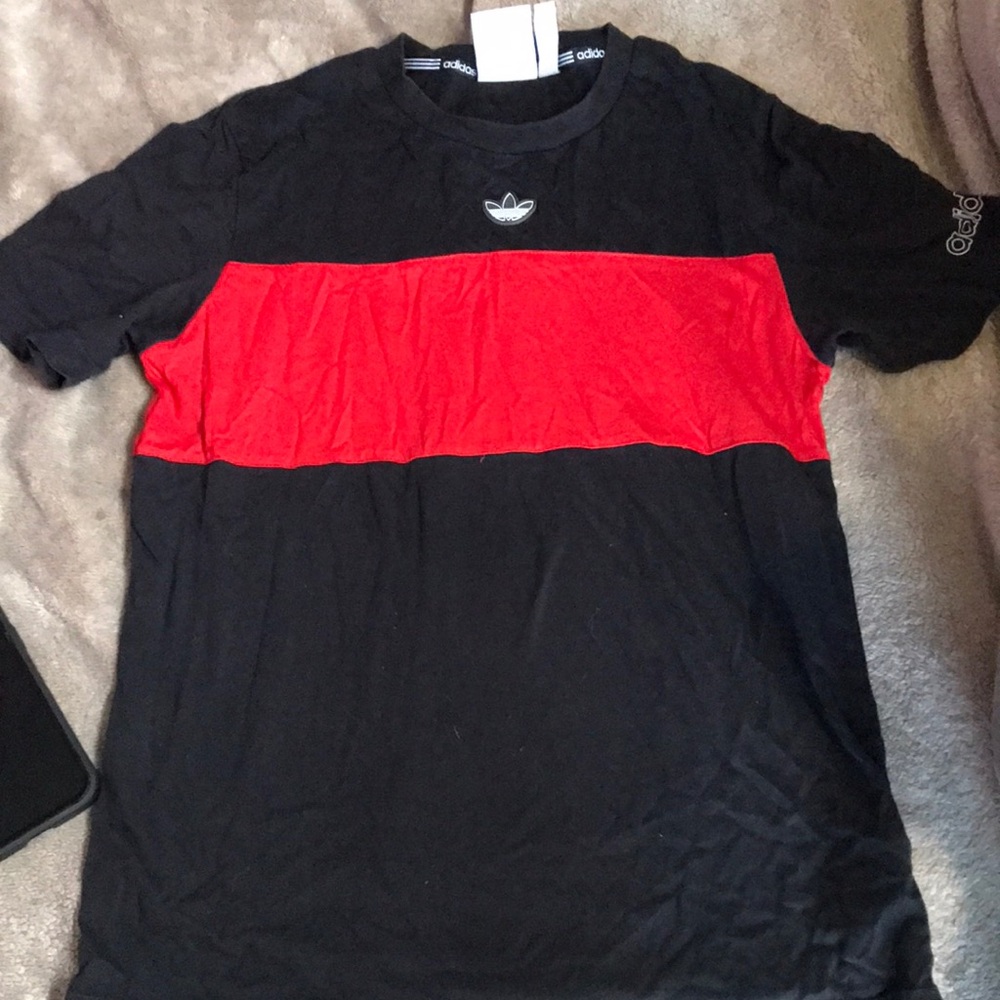 Adidas Men's Black and Red T-Shirt - Picture 1 of 7
